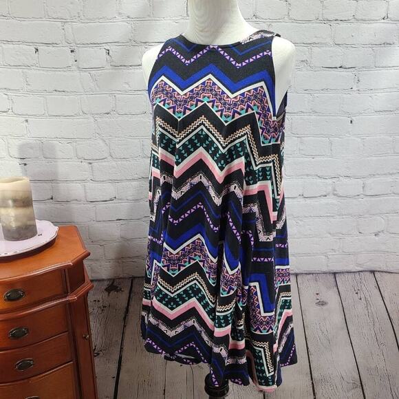 planet gold multi colored zigzag tank top - Picture 3 of 10